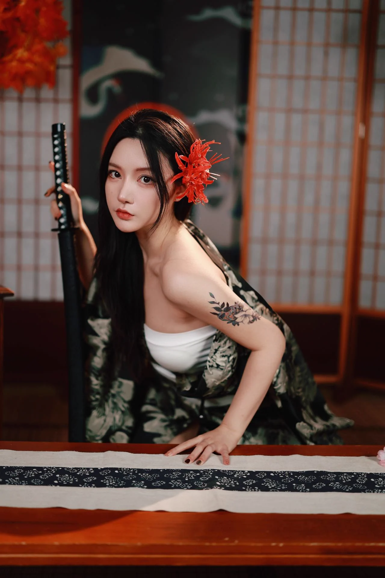 摄影真的是收集姑娘的最好圈子，你永远想象不到这样的姑娘私下里有多反差出境：万事屋范范 https://t.co/ondMVKuaV0