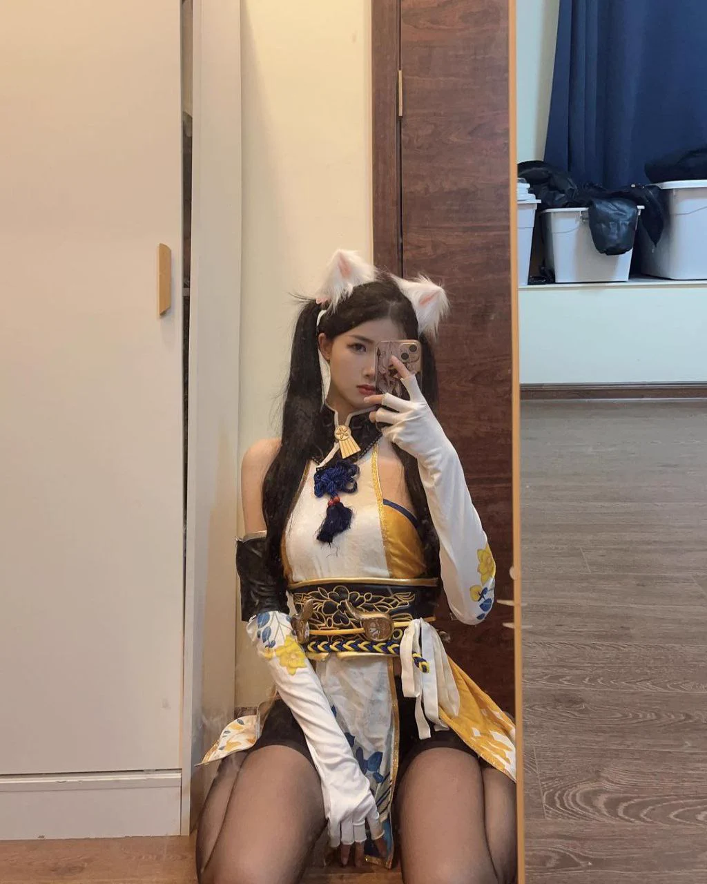 最近和闺蜜爱上玩COS，评论区抽个粉丝给我们当摄影师。 https://t.co/Z4TyaRBlzM