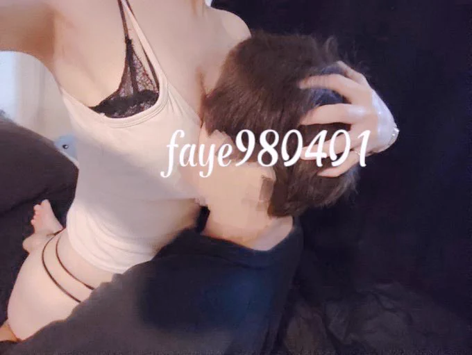 很少跟表弟拍照📷他吃奶的时候也会抱着我叫我“妈妈”👩‍👦 https://t.co/MIeEDC8JmA