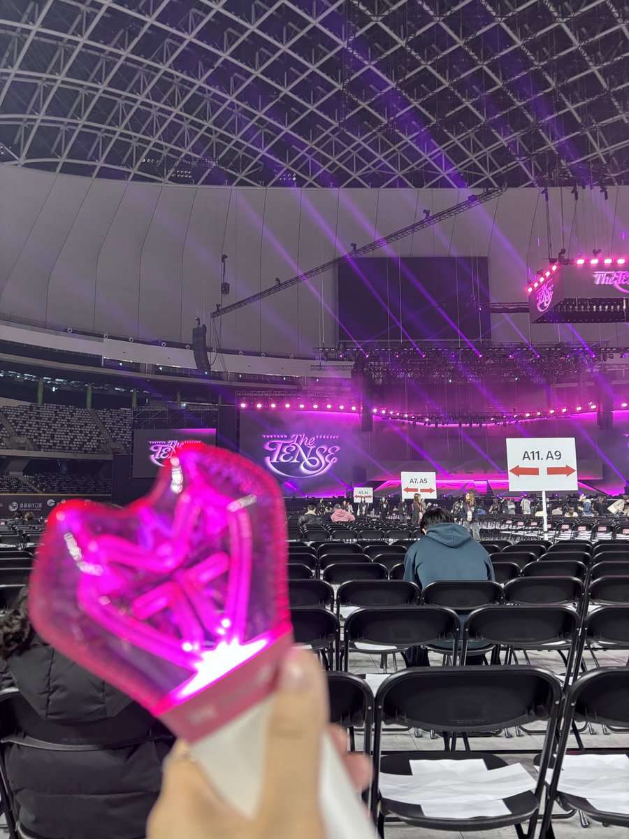 好想哭喔😭追星女的快樂嗎 https://t.co/qBj2WeLSGS