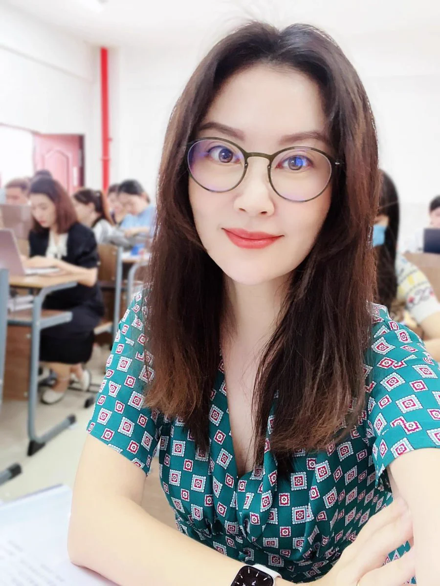 以前总将就老公喜好，忽略了自己的感受，那我就说明一下自己对男人的要求：真诚且温柔，阳光健康，一起解锁不同的健康玩法，彼此可以是饭搭子，健身搭子，旅游搭子，灵魂层次最好可以同频共振，生活方面“添香 不添乱“不过分投入感情！目前需要这样的人，你在哪？ https://t.co/EI7tT600LO