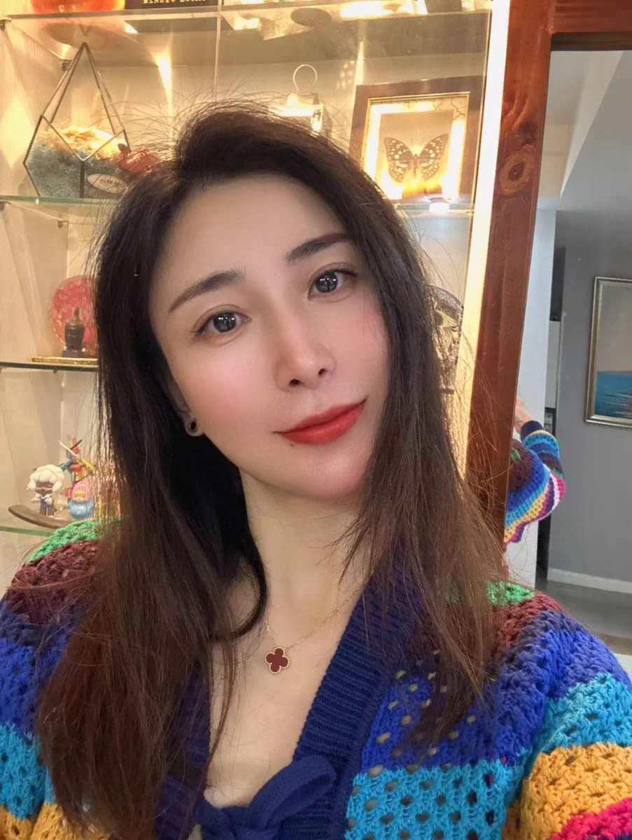 现在只想做个自在又快乐的少妇，去探索喜欢的刺激，期待每一场心动的邂逅😍（也许从欲望开始，但也不止于此） https://t.co/BWYwwF0ekF