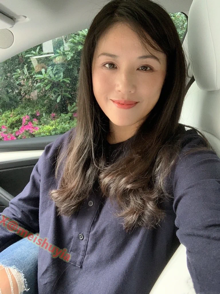 妩媚的人妻熟女同事令我着迷 https://t.co/8ycS0AR1KK