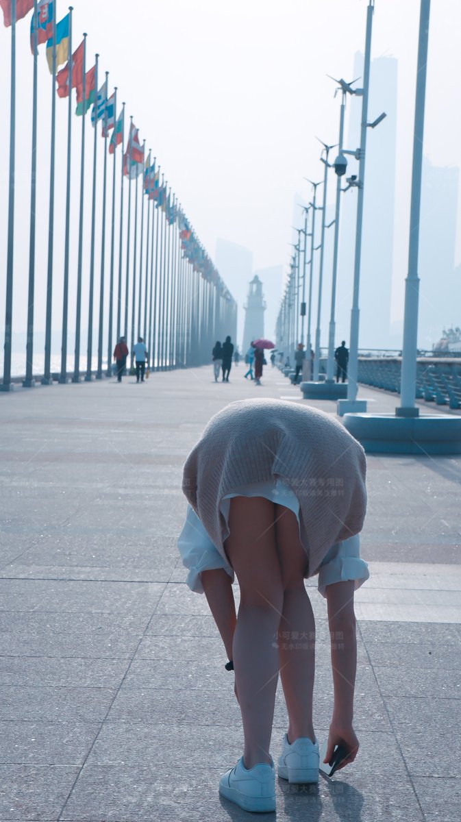 今年夏天的目标是重走回头路
到之前拍过露出的地方再拍一次
看看过去了两三年
我的身材和景点都有什么变化
也看看能不能偶遇到小哥哥🧍‍♂️ https://t.co/UhU2BKzZwx