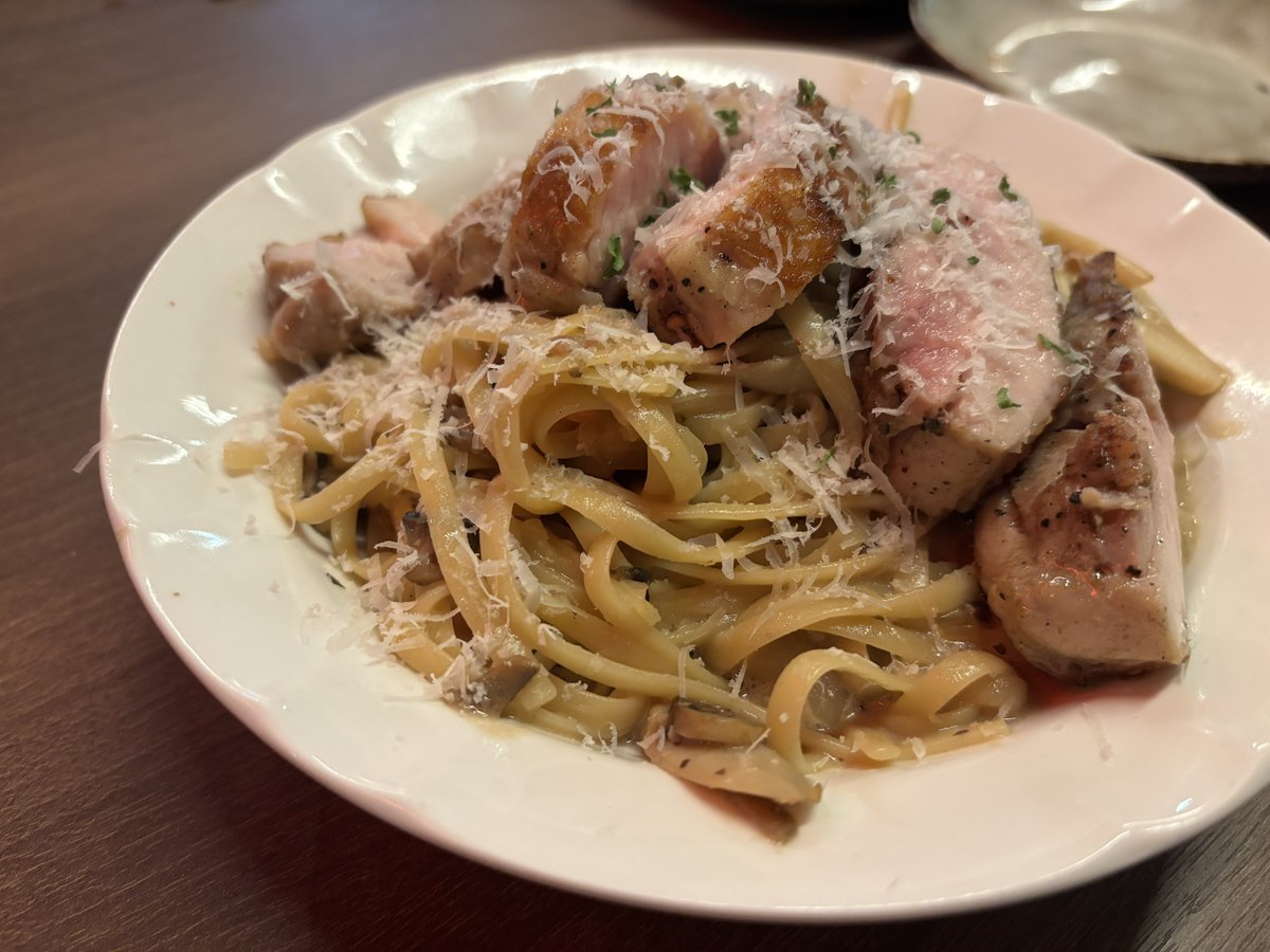 今天跟家人去吃的晚餐
挖掘到青埔好店
開心 https://t.co/RpfjgVws0W