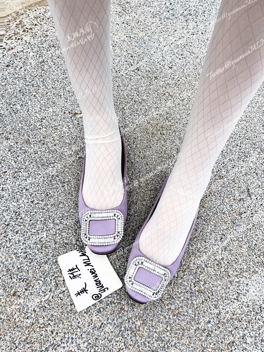 最近几天穿的都是浅色系，实在太不耐脏了…诺！今日份，来个打包带走的吧 https://t.co/wtJjVtcL4n