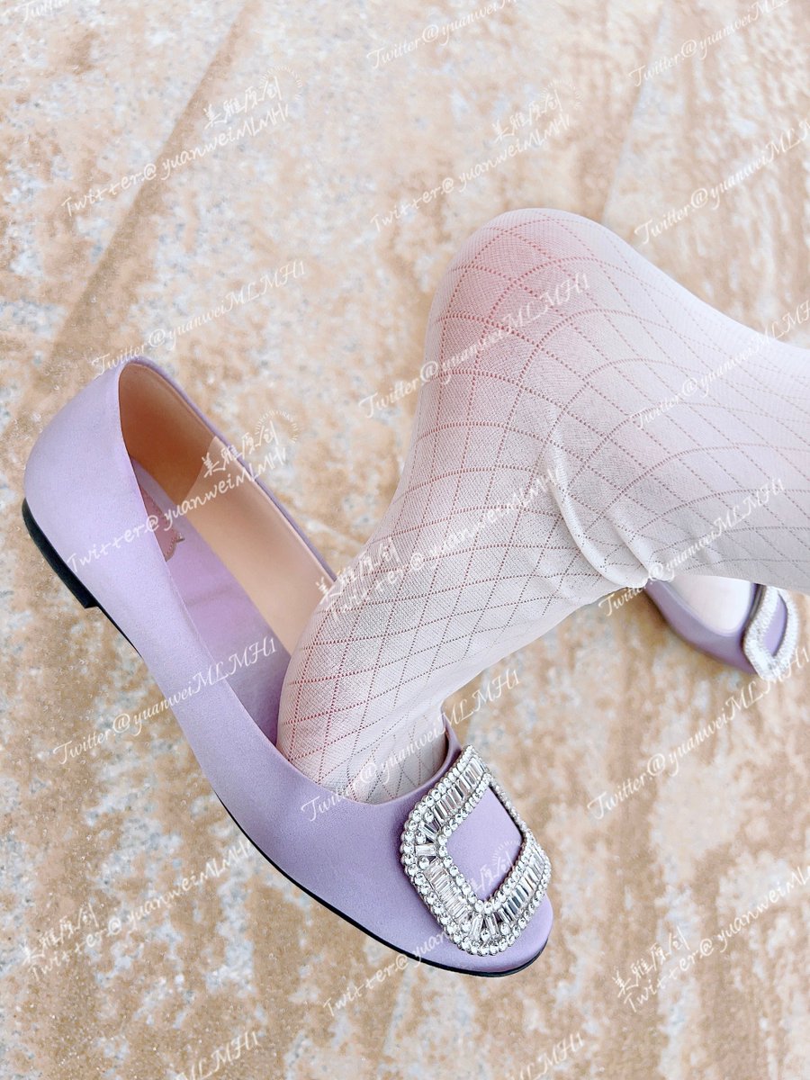 最近几天穿的都是浅色系，实在太不耐脏了…诺！今日份，来个打包带走的吧 https://t.co/wtJjVtcL4n