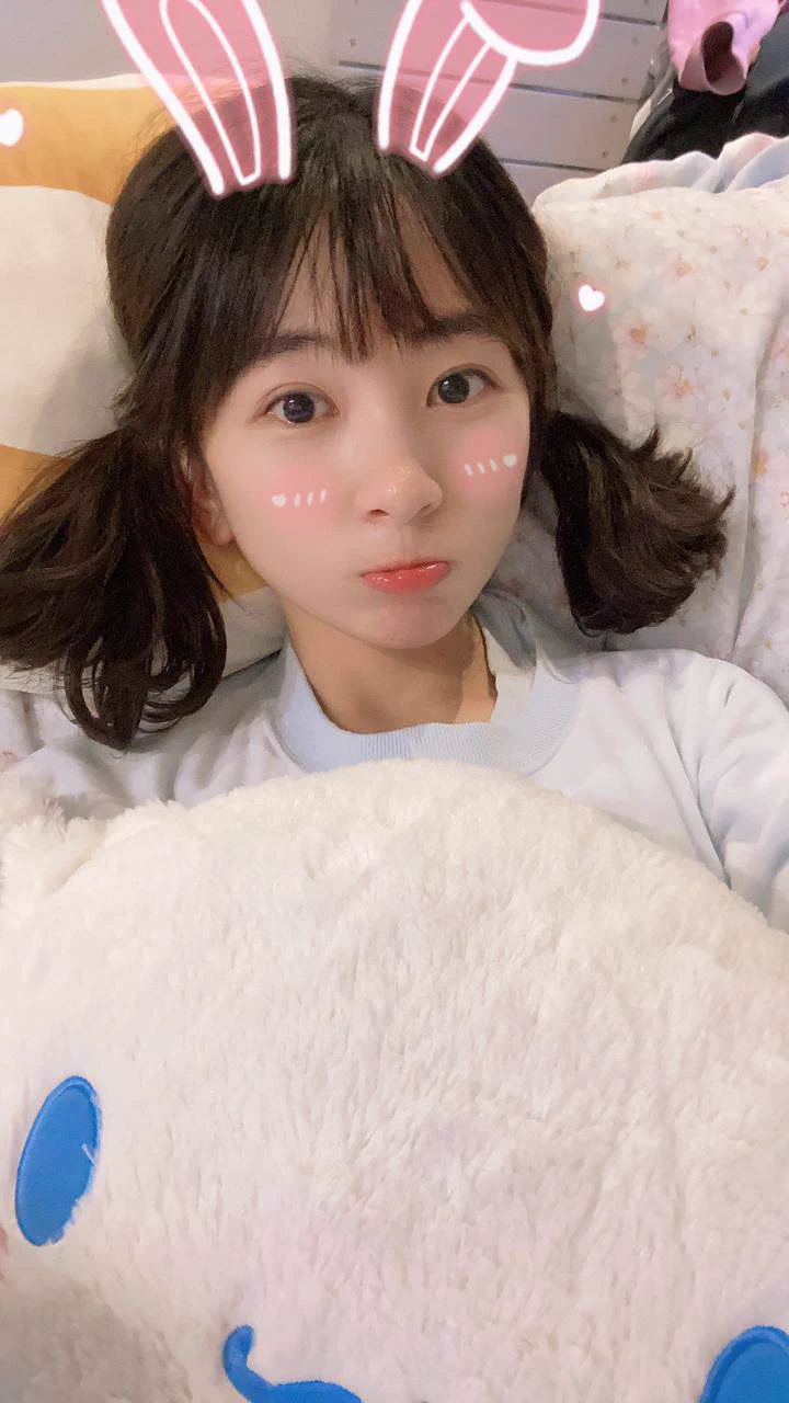 看似清純的小隻馬，其實是一隻愛吃鷄巴的騷母狗‼️#小隻馬#白虎妹#台妹更多免費資訊點擊👇https://t.co/pR7F7gYXdu https://t.co/Oljli4ByQ0