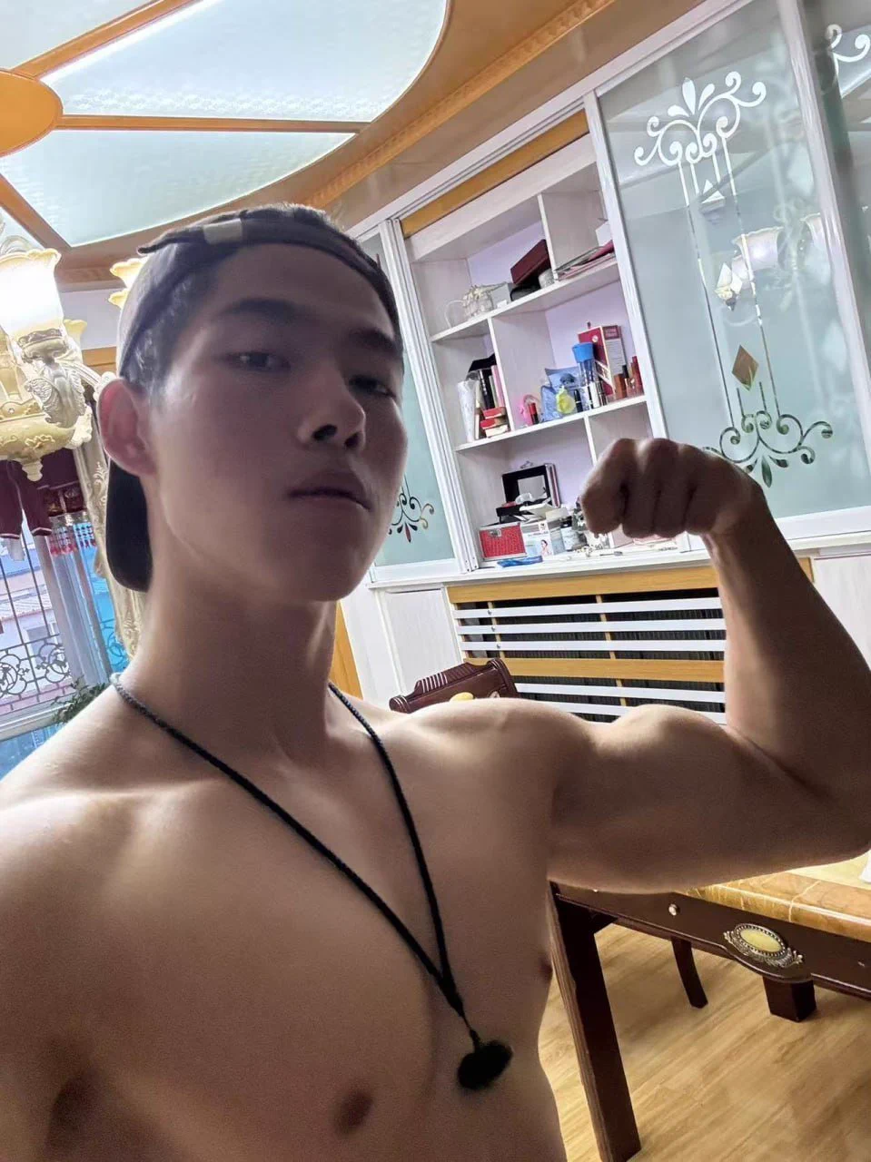这样的够不够优质？ #耀阳 博主视频出处在超级网黄频道可看 宝宝们评论区自取 #视频全集9部 https://t.co/vtvc1iXGA5