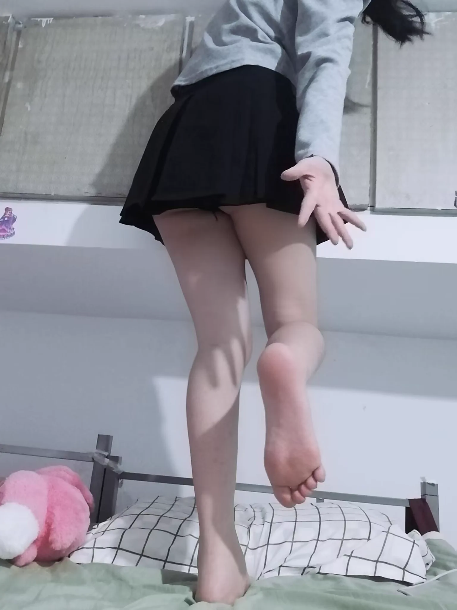令人毫无欲望的小学生身材 该不会有人想吃jio吧 #女高 #足交 #少萝 #微胖 #女s https://t.co/mzGThck4Ad
