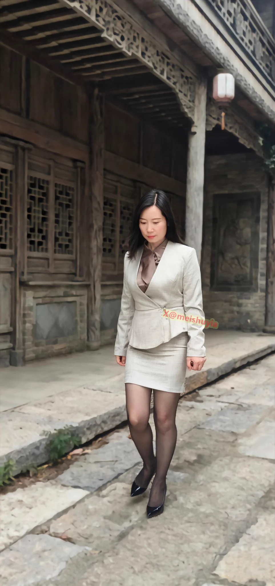 熟女阿姨的红底高跟配黑丝 https://t.co/6Ii8VUQAnJ