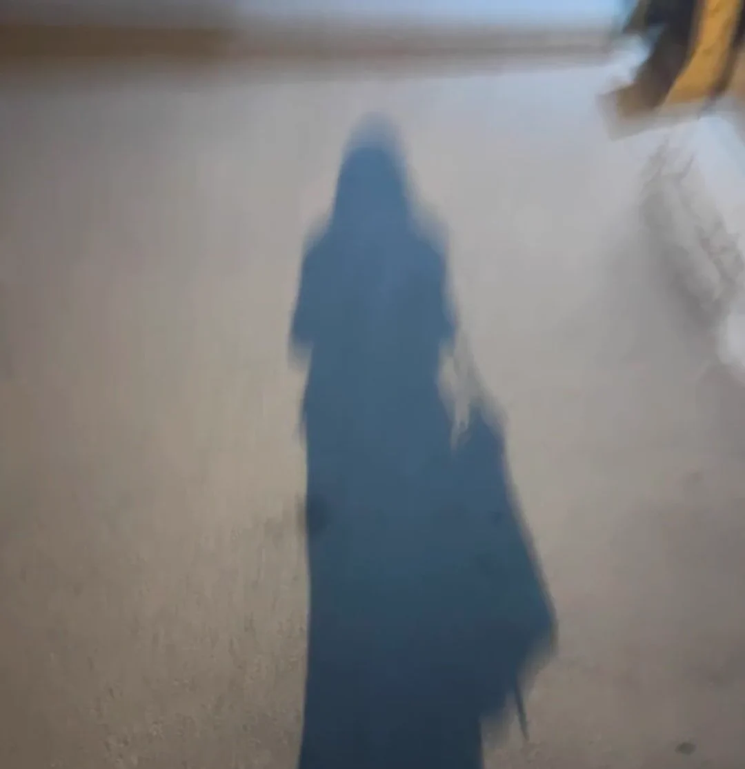 麻痹的气死我了，今天天气热穿的稍微清凉一点，走在路上莫名其妙的被个傻鸟说我是骚 货，我tm根就不认识他！！艹 https://t.co/ApgAiVSLWS