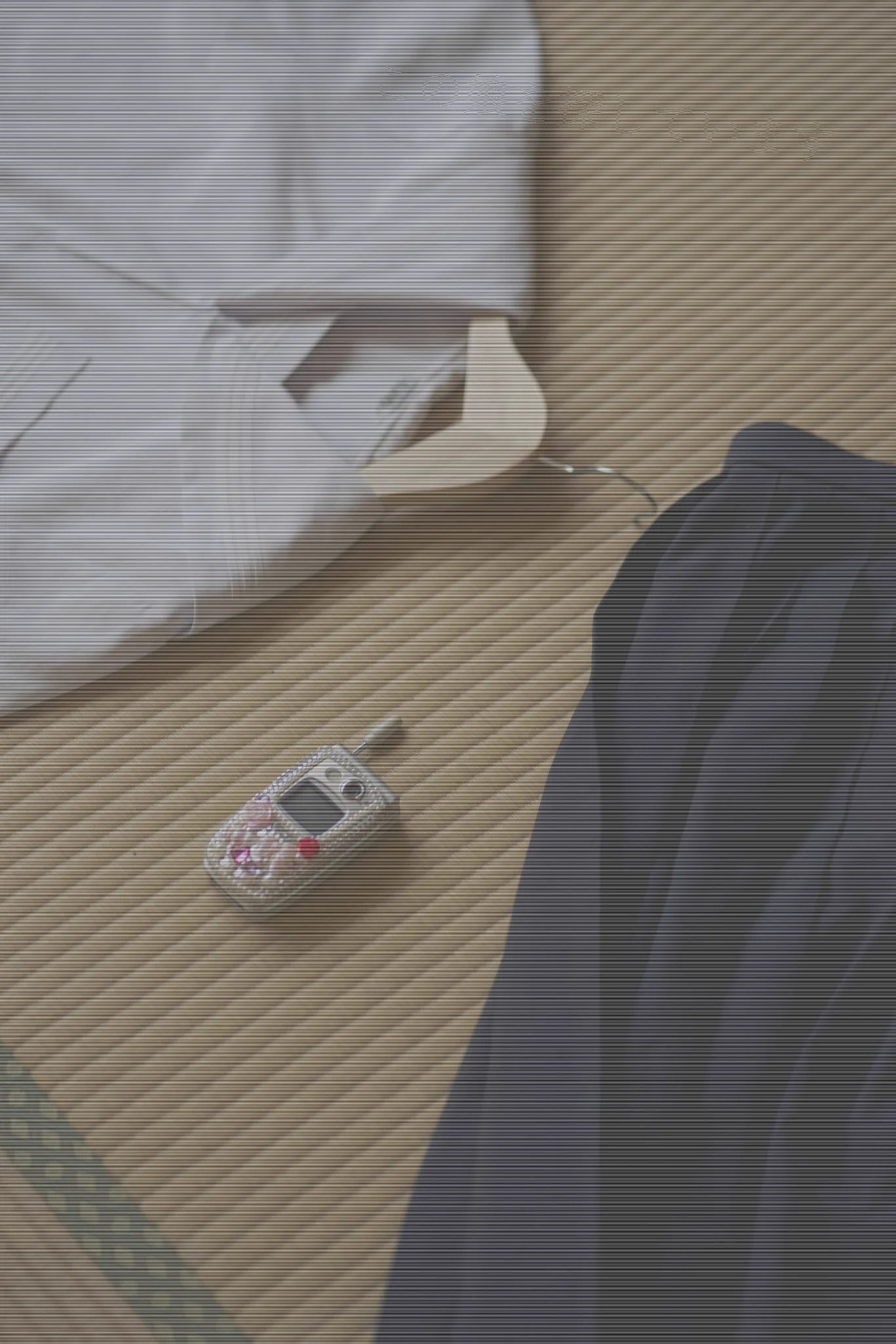 騙されたと思って全員やって欲しい！！！もっと話題になるべき作品。どんでん返しの演出とか、とにかく作り込みがすごい！あの頃のインターネットの解像度が高すぎる笑テレ東TXQ、第四境界、最近だと都市伝説解体センターとか好きな人に超おすすめ！もはや映画ですね。最高の体験でした！！ https://t.co/tOJT2C5TDi