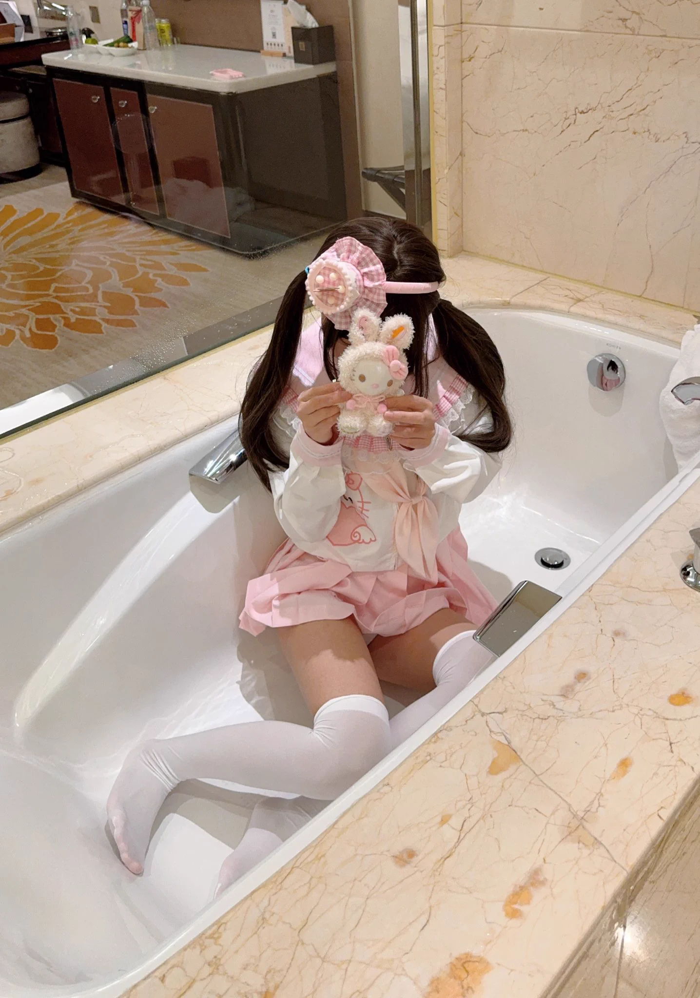 好累啊，有钱就好了，努力 https://t.co/eu7PQH1ja8