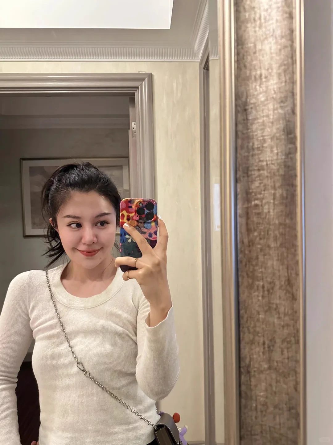 谁说老师就一定要端庄了，脱下衣服后，也是一个有需求的女人…其实很多外表文静的女人，因为生活里不敢表露，往往内心有更多性幻想，对性爱有更狂野的追求～ https://t.co/mWahI6zS10