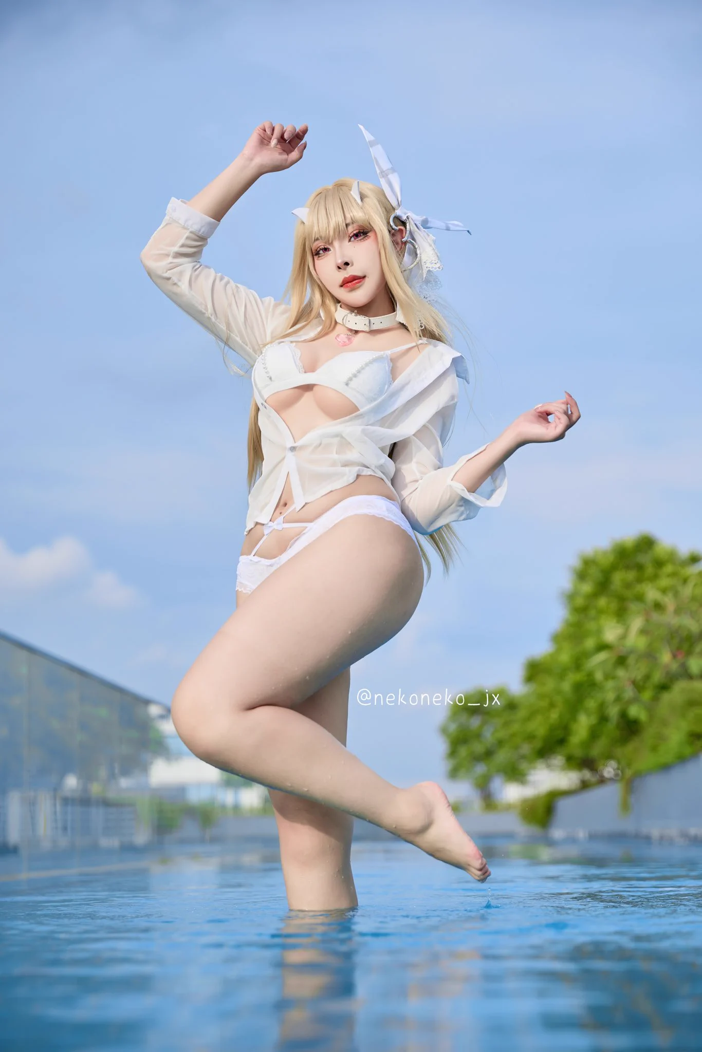 Viper swimsuit for this Monday 🩵Photo: Vona#NIKKE #NikkeGoddessofVictory #NIKKEcosplay https://t.co/0iDvkKpJgU