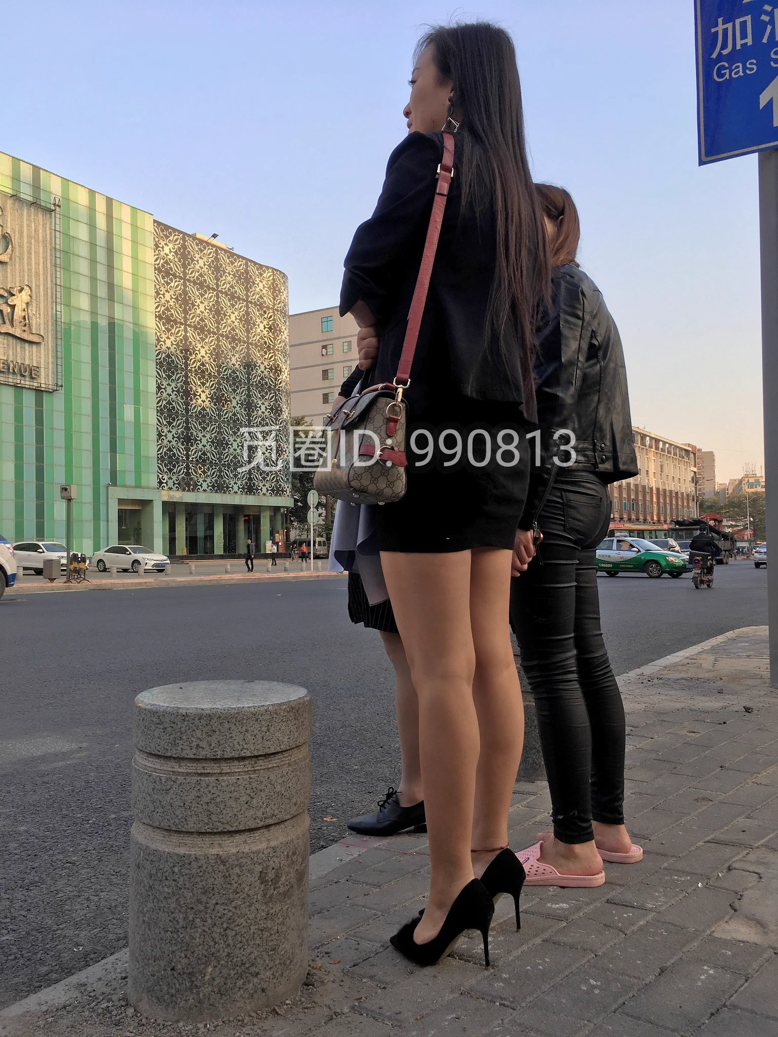 极品骚跟制服包臀裙熟妇#熟妇 #人妻少婦 https://t.co/p6jpCHqeQ2