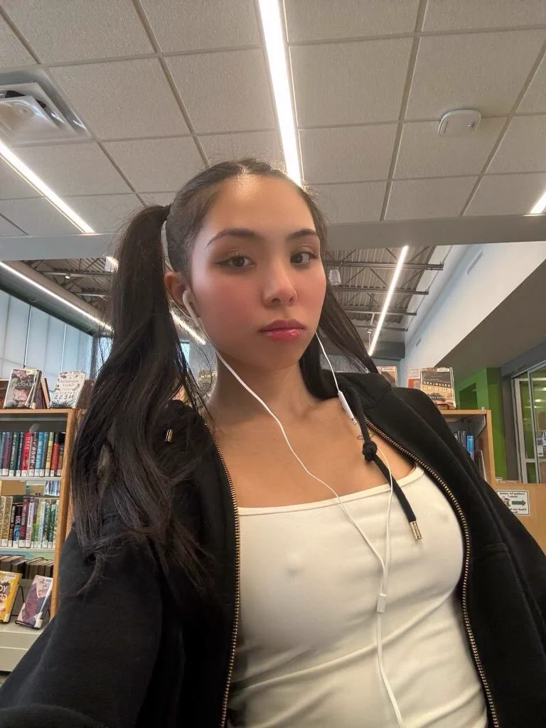 @Real_Mandande8 I’m only 18 &amp; can’t go back to school 😩 plus i just made a FREE 0F https://t.co/4bWtbq62ua