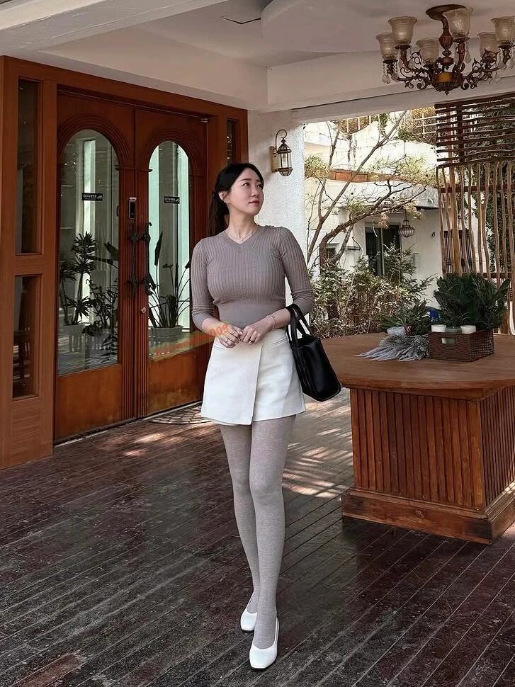 厚灰丝少妇是你的菜吗 https://t.co/Mplv3yucAc