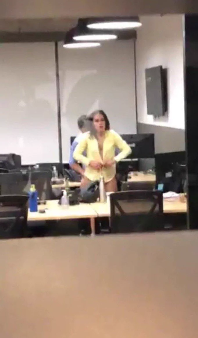 Surprising your wife at her work for lunch….At Fox Sports #CTESPN https://t.co/HLbHaebUXn