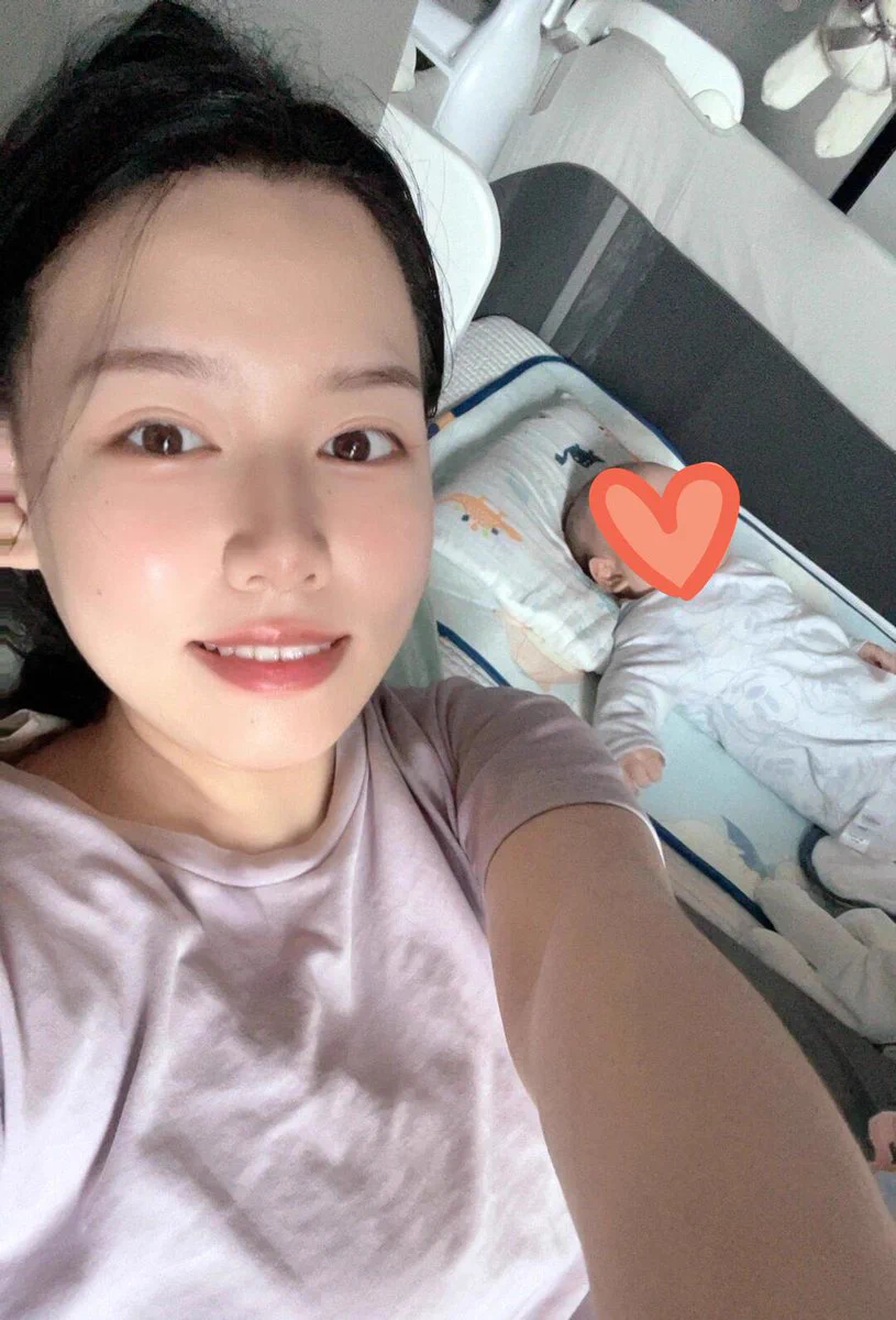 其实很多人都说宝妈欲望低，其实哺乳期的宝妈欲望也很强烈呀…老公长期出差，上次托他的朋友来看我，结果暧昧之下就发生了。猛烈的抽插和淫荡的氛围让奶水都喷在他身上了…不过最近好久没有感受过这种刺激了…想试试在推特上约一个合适又会玩的，有人报名吗～ https://t.co/vC7Z58lRxQ