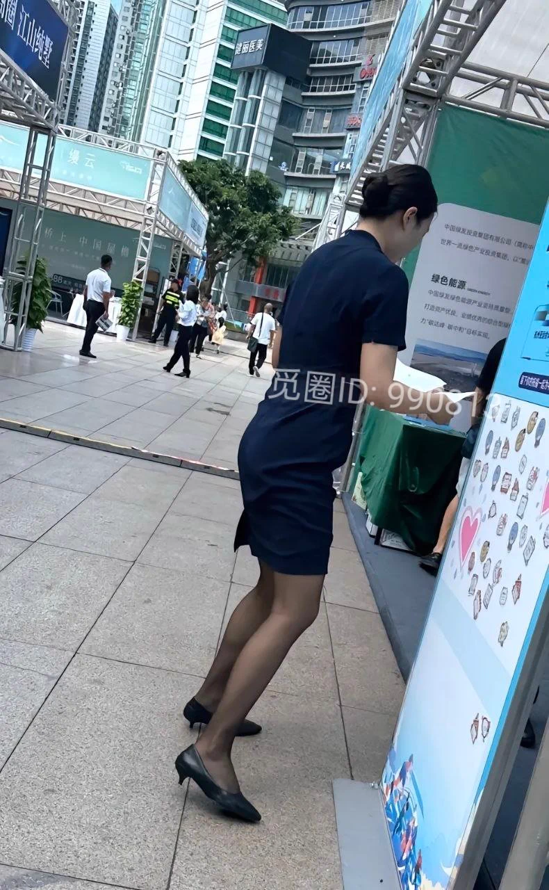 制服肉丝小少妇#人妻少妇 #黑丝高跟 #街拍 没有入圈的⭕️抓紧啦最后三个位置马上满员都进不了 https://t.co/iekFgq1nj7 https://t.co/UFTaBHRAms