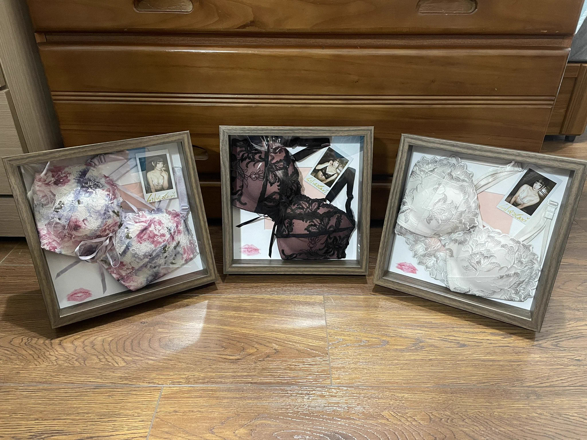內衣相框✨✨購買的粉絲說很有質感❤️謝謝購買的寶寶們❤️❤️ https://t.co/rs3M4Pm67o