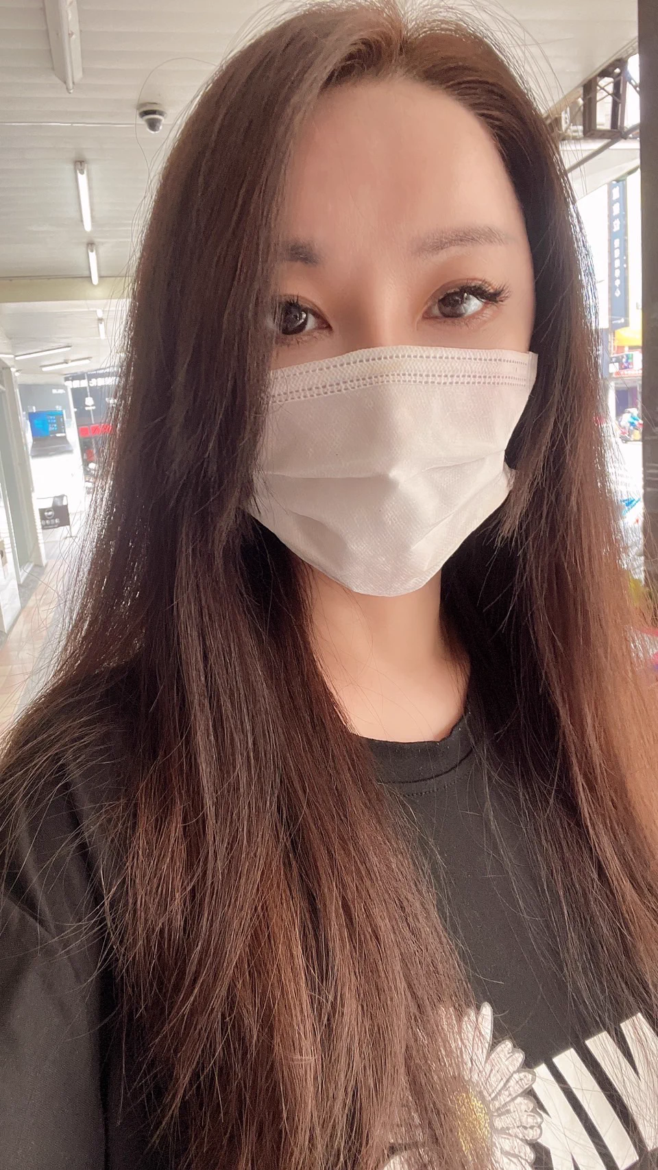 我已經沒在約很久囉~今天打開私訊還是超多人在問我我很感動啦 謝謝大家的愛護與支持可以找我轉推的姊妹順便問一下 大家是喜歡熟女款還是年輕款呀? https://t.co/aFH5yIhKkf
