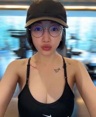 玩推特是因为工作生活压力大，想来这里放松一下心里的欲望和心情，有没有和我一样的想法的点赞或者评论我有空就看看私信 @LovellaPin70904 https://t.co/z8Gen4P3be