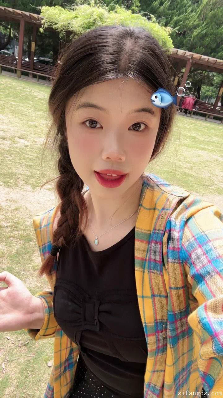 坐标上海，大一妹妹刚高考完就约体育生释放，表面清纯可爱其实早都被学校的体育生操成了骚逼，考完下午就去开房，打着游戏被无套内射，叫声淫荡照片124张视频19段#完整版主页自取 https://t.co/afHsVgBD3o