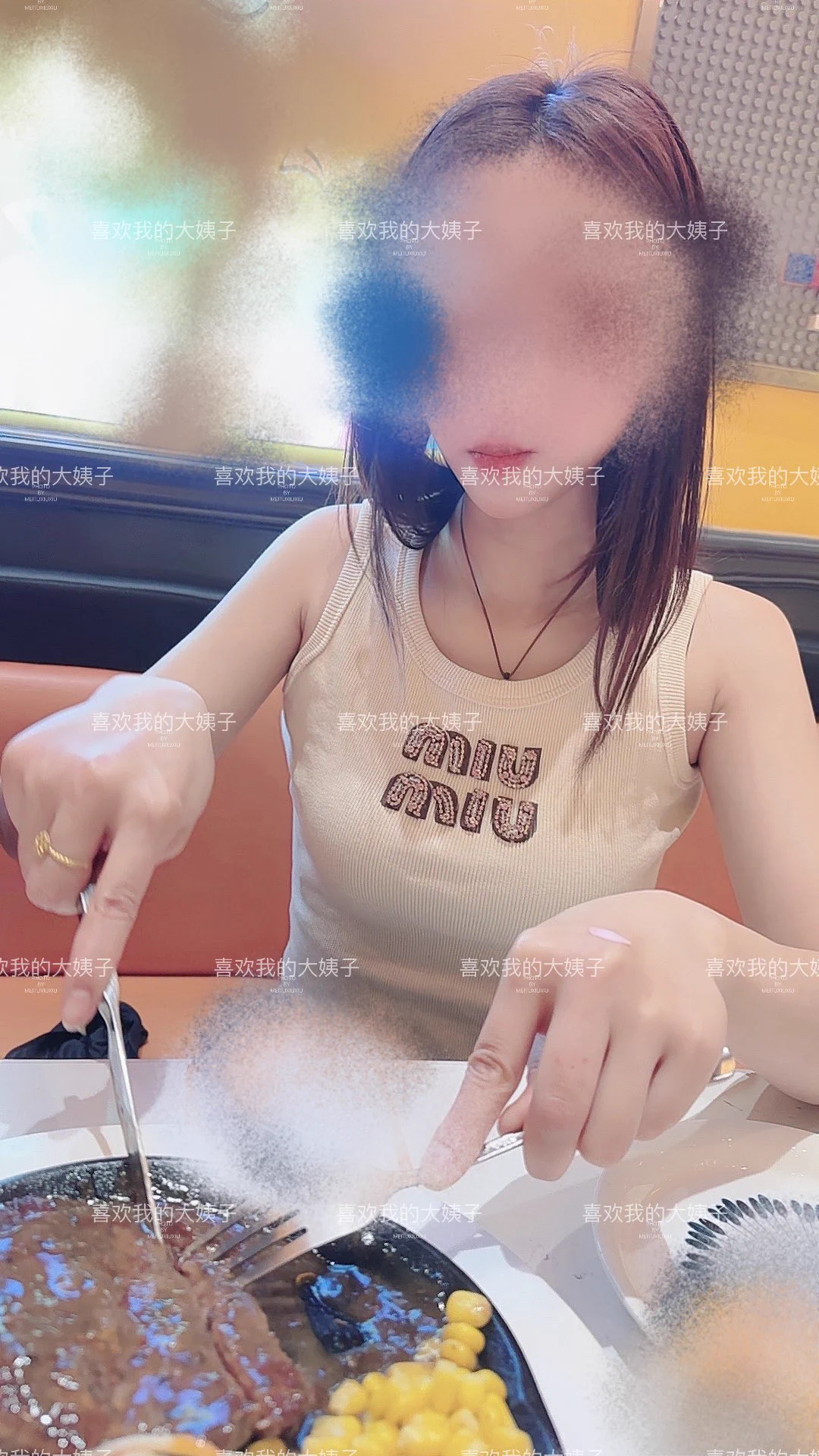 今天周六，大姐和朋友一起出门吃饭去了我和老婆带着孩子在外面吃孩子爱吃的了我是不太喜欢吃这些东西，不如来碗面条吃的过瘾我现在满脑子都是想的姐妹俩晚上互相按摩的事情，对这种色情的事情没有抵抗力 https://t.co/0rYO8NrBx0
