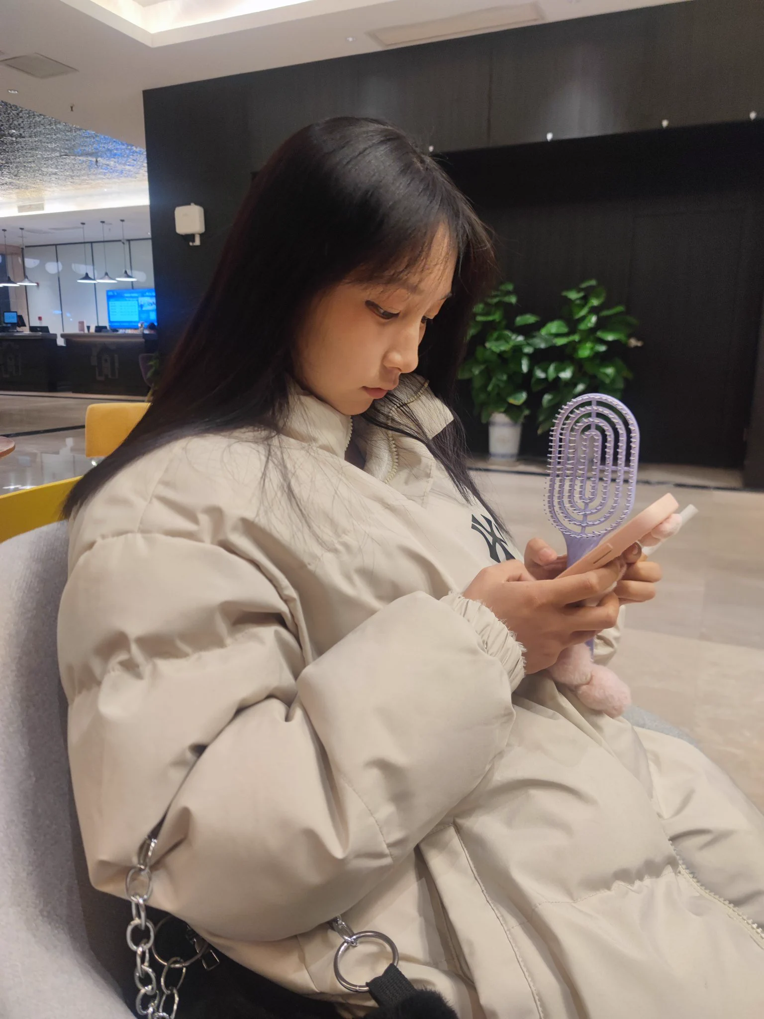 我又是谁的小宝贝呀？今天这双白丝可以出了嘻嘻～ https://t.co/OG4FvzYy1o