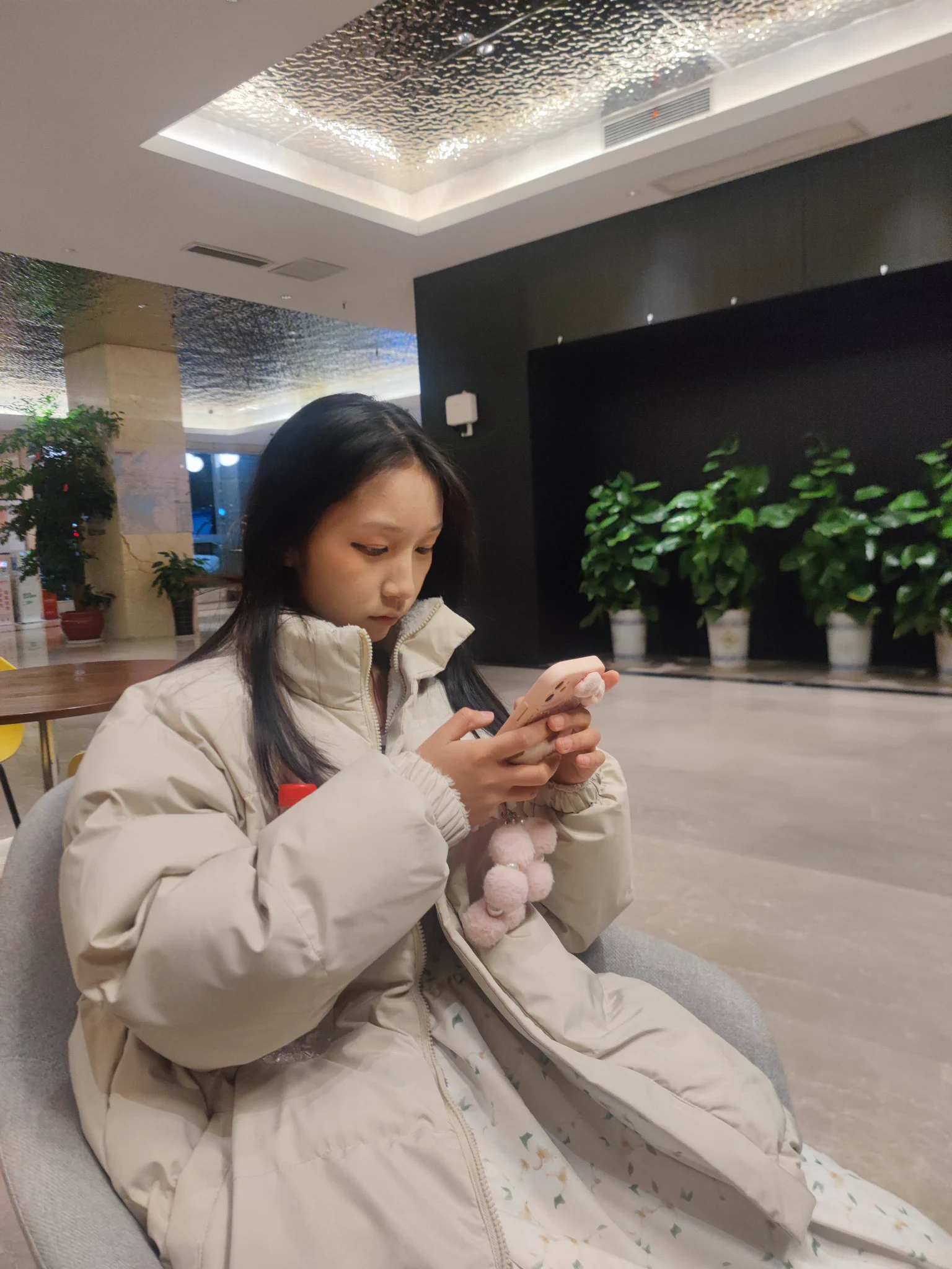 我又是谁的小宝贝呀？今天这双白丝可以出了嘻嘻～ https://t.co/OG4FvzYy1o