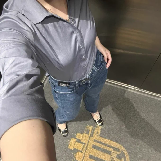 周末第一次尝试真空出名逛街，会不会呗别人发现啊，有点担心被别人发现，又有点期待...... https://t.co/299dedZdTN