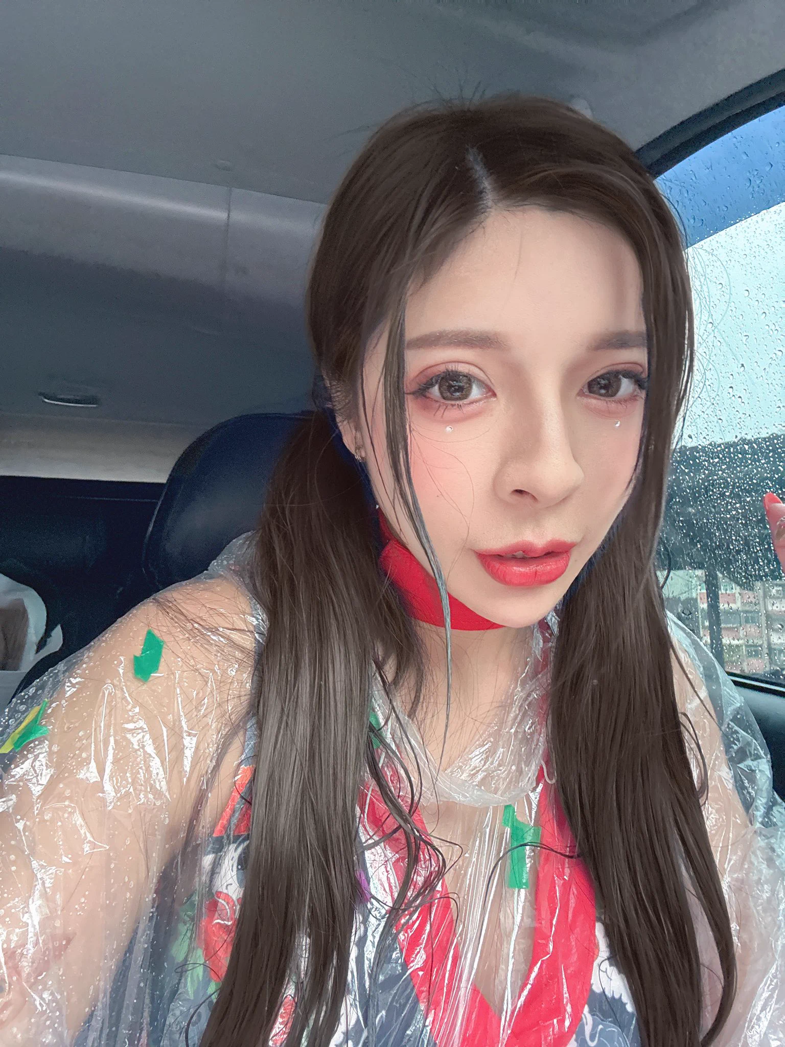 跳完了頭髮全濕 頭又痛了😂😂😂 https://t.co/plSDLDRSt1