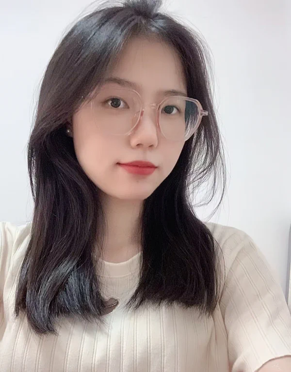 好羞耻哦，能看出来我在干什么吗 你能想到课堂上严肃的老师，私底下却是这么淫荡反差的模样吗 https://t.co/vp3nJriEPq