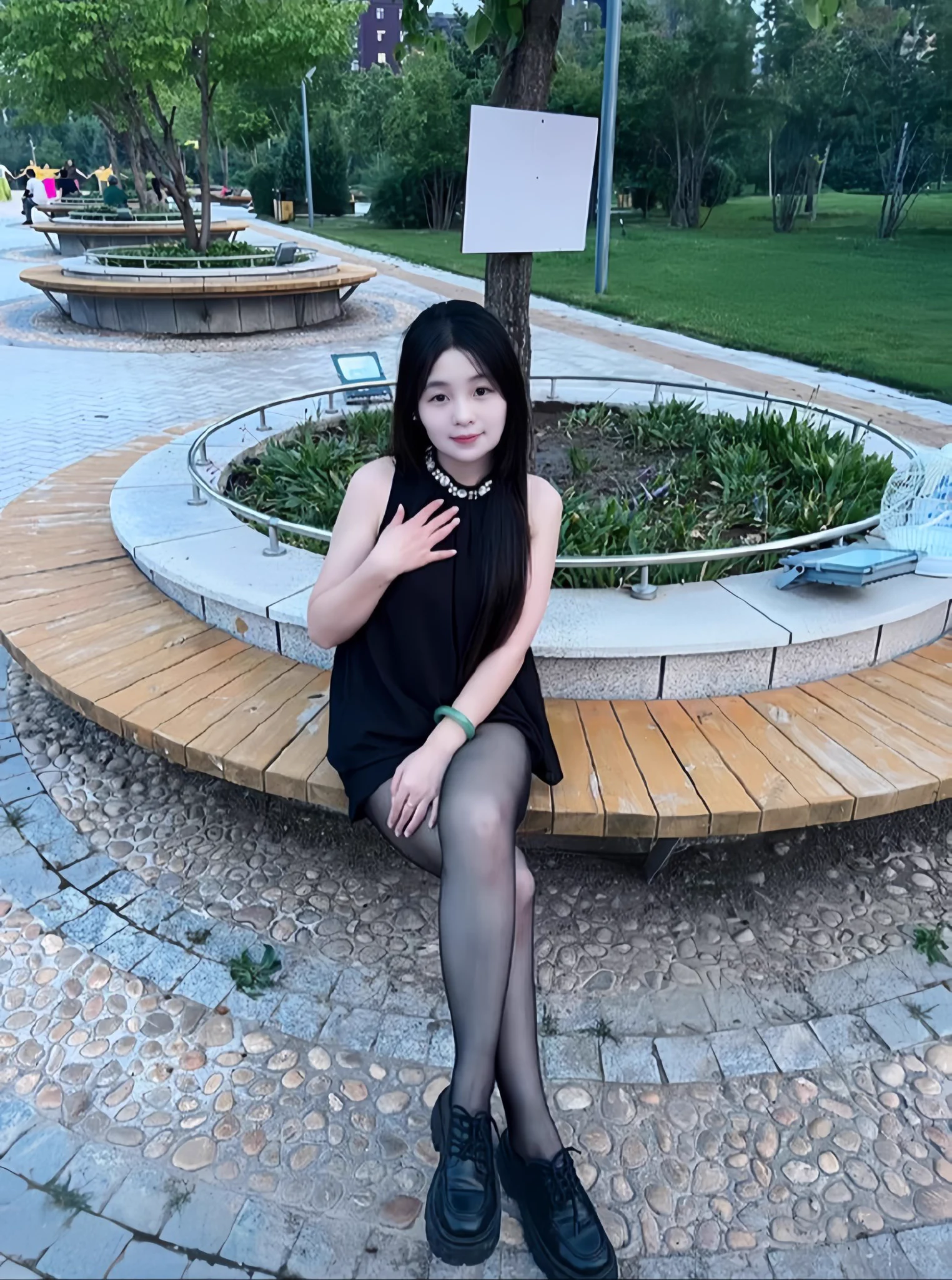 没想到这么多绿帽给我传自己老婆的照片供网友意淫，这就是传说中的“投稿”？我选了个我喜欢的让大家意淫一下 https://t.co/EEdXOCmfgs