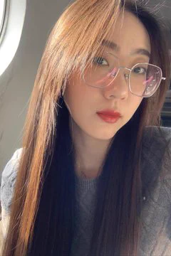 你们都厌倦了自上而下的视角吧，专门给你们拍的肚脐视角，有没有想把头放进来吮吸我的粉色乳头呢？ 最近想约那种知冷知热的知性大叔了，比起做爱时的激情，我更喜欢前戏调情被呵护的感觉🥰 点赞➕私信报名，附近可约~ https://t.co/nTZaaqBkAI