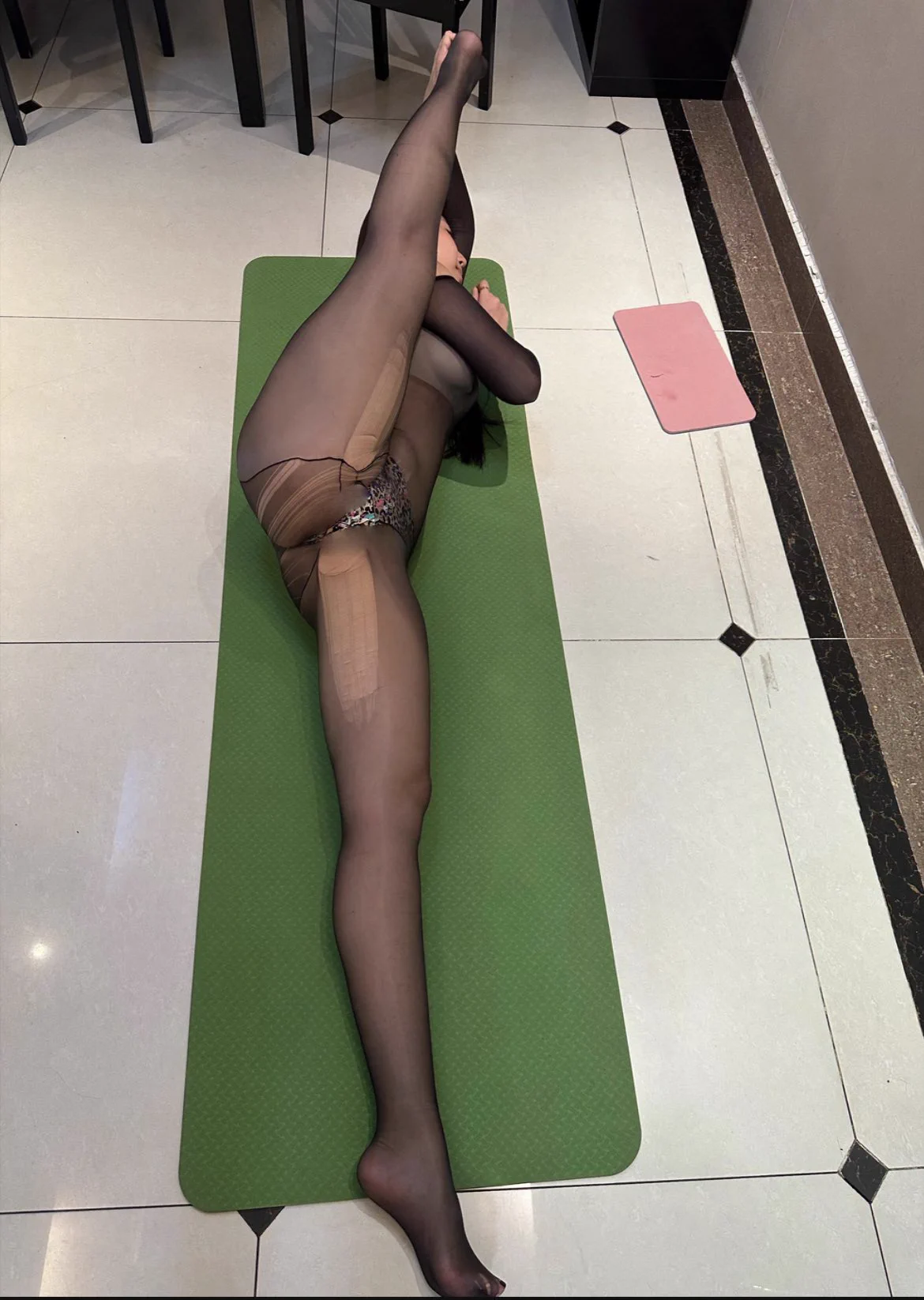 我不止在大街上受歡迎❤️只要我往床上一躺😍稍微做點姿勢😘你會直接受不了喔🥰#轉推按愛心優先#留言想看私訊我會傳給你喔 https://t.co/TrbEHq6Kc7