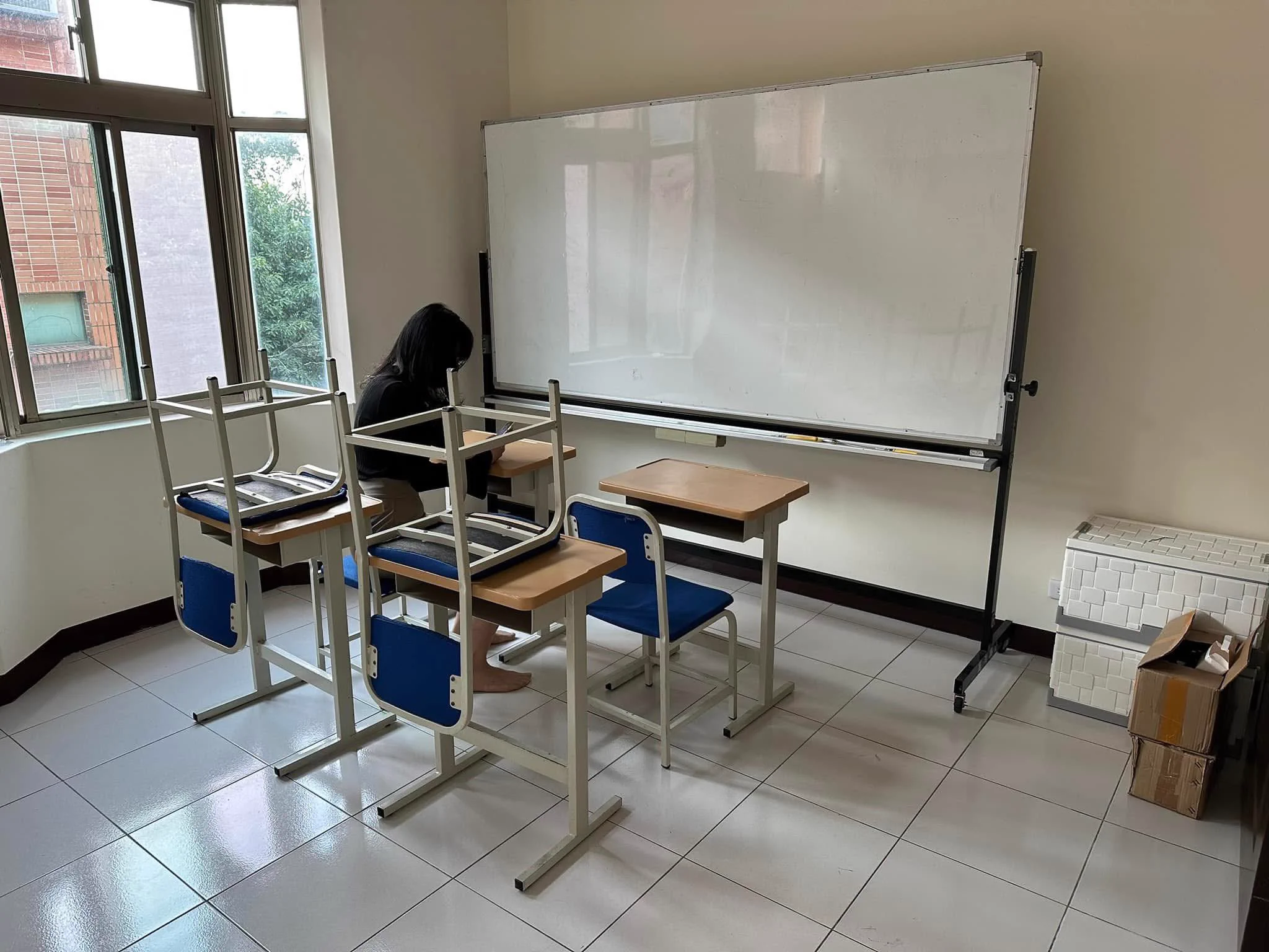 介紹一下自己的工作室我有和室，中式，教室、歐風調教棚想要一起創作自媒體影片內容的可以找我歡迎，偽娘，Ts，女生們合作 https://t.co/BgcdbgzVBs