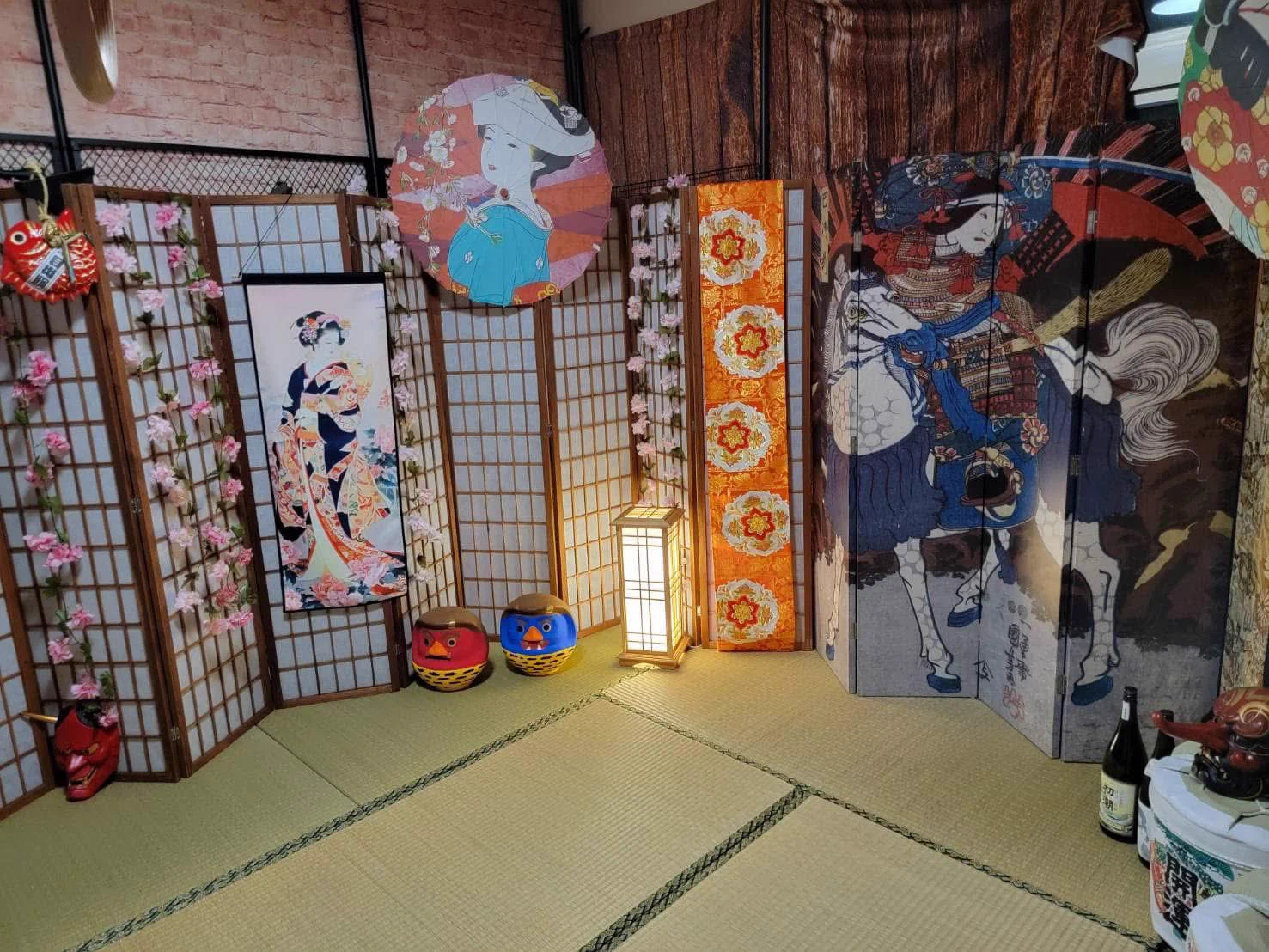 介紹一下自己的工作室我有和室，中式，教室、歐風調教棚想要一起創作自媒體影片內容的可以找我歡迎，偽娘，Ts，女生們合作 https://t.co/BgcdbgzVBs
