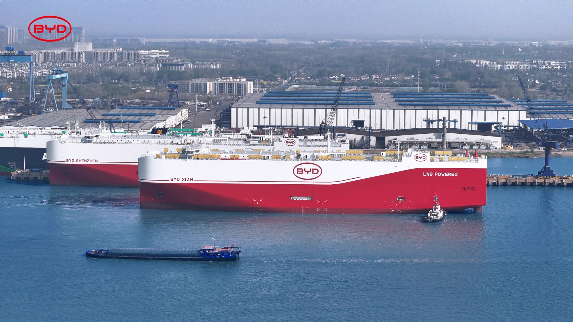 BYD XI'AN hits the waves, as the world's largest roll-on/roll-off (ro-ro) carrier, BYD SHENZHEN, prepares to make its mark at sea.Drive the future. Sail with BYD.#BYD #BuildYourDreams https://t.co/82txjrnNNb