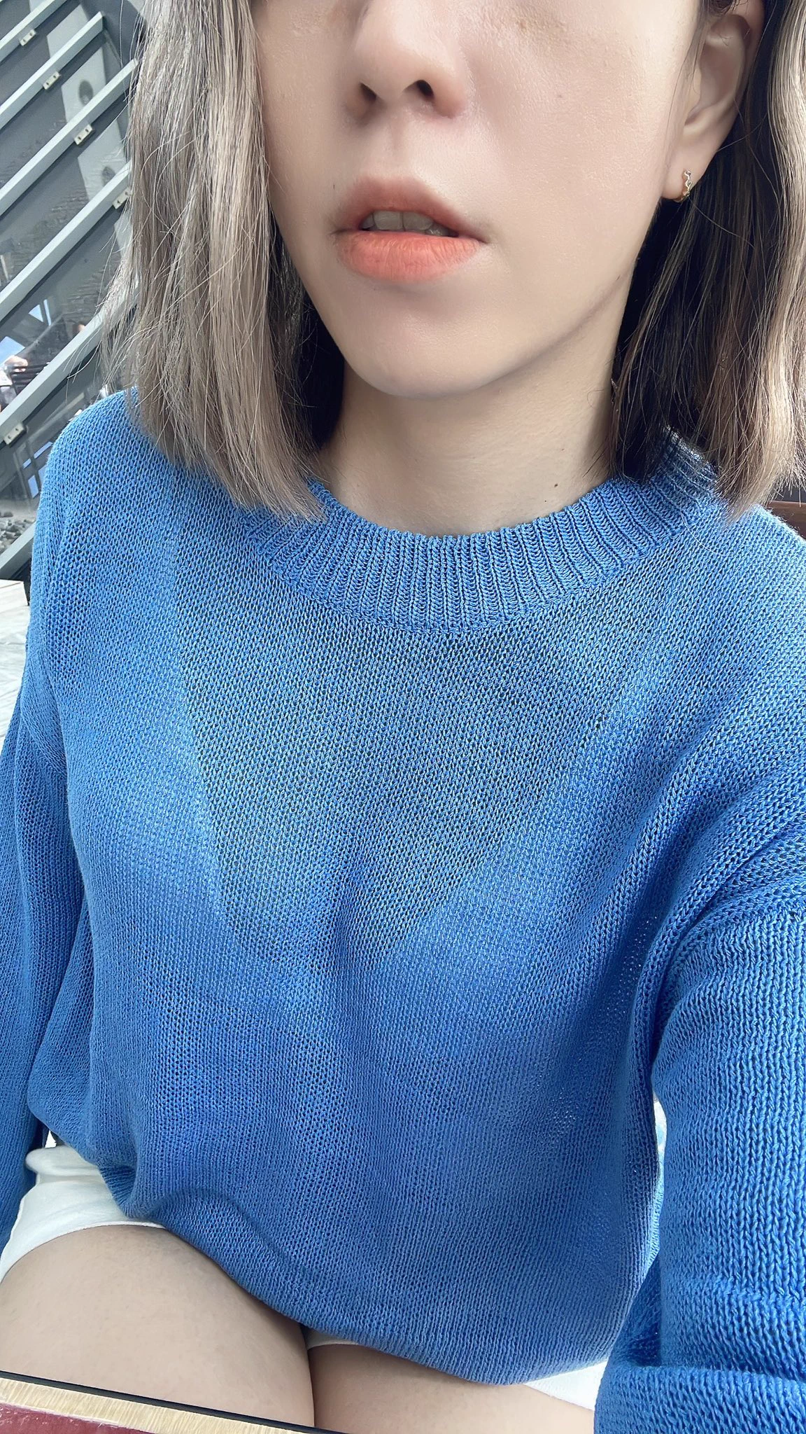 出門才發現好像太透了 https://t.co/ra4PI9RijM