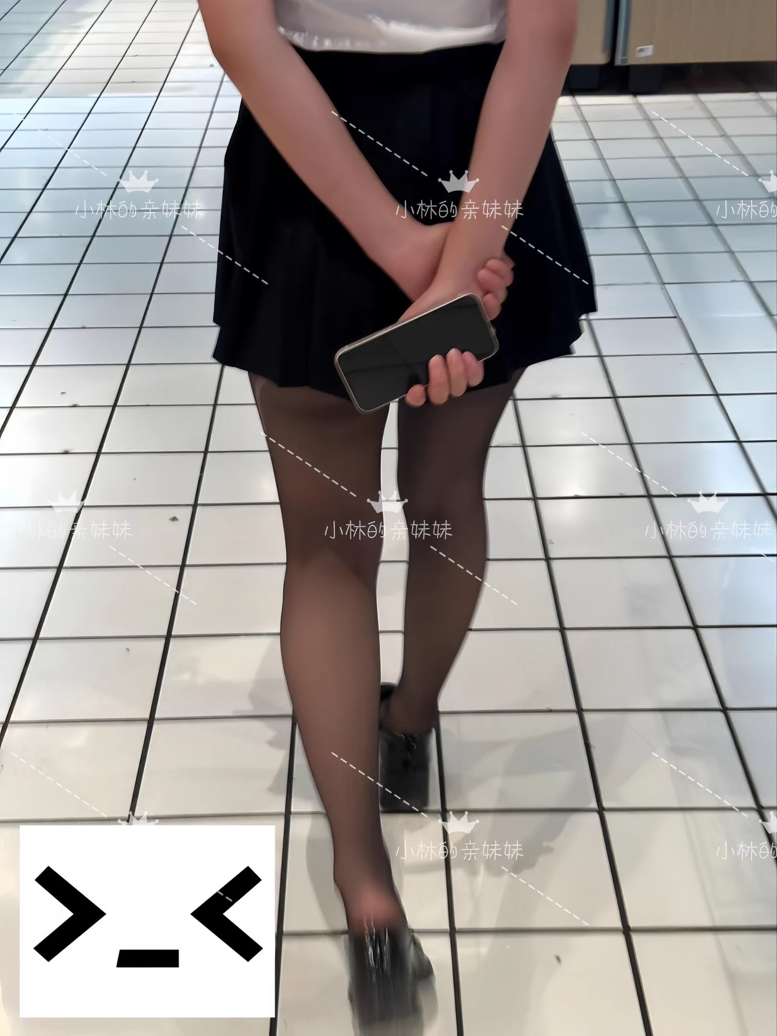 带着穿黑丝的妹妹去超市，不相信看到了裙底，我硬了先去超市给她买了些零食，然后又去公园，被我不小心给丝袜扯破了，她埋怨让我陪袜子，我说那你脱下来吧，我去给你买一条，引起她的不满，抱怨说这么多人。我怎么脱。 https://t.co/FdN9Fb08Zm