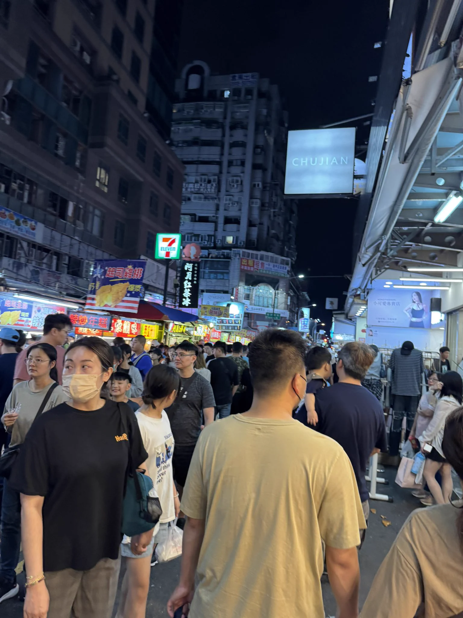 要來開個限時捕捉嗎不過今天人爆炸多感覺難度很高🥵🥵🥵 https://t.co/FBAcV5aOmS