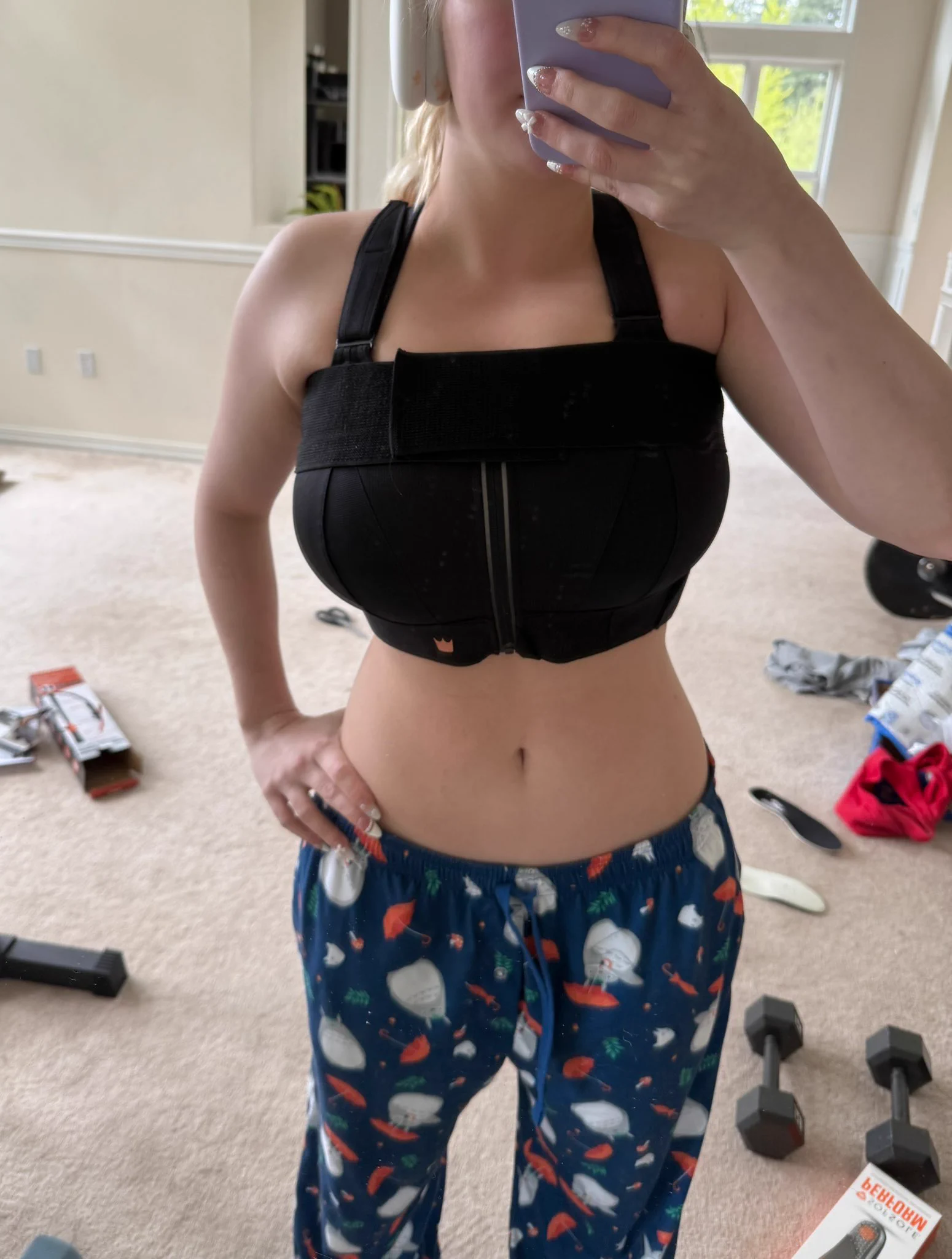 this is what I have to wear to go running so my boobs don’t smack me in the face lmao https://t.co/Xu2vL5XmPO