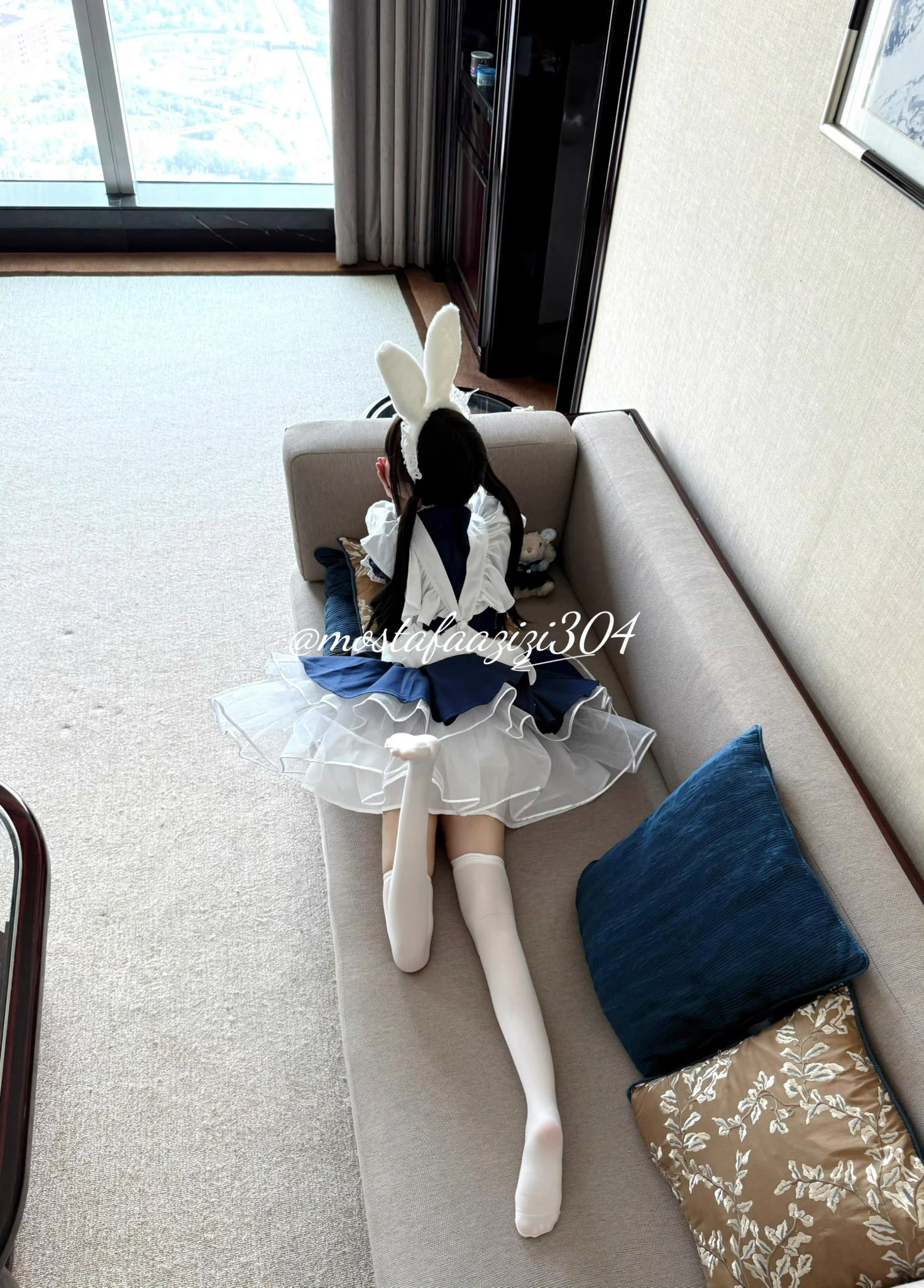 🚪哥选的👗➕🧦，要狠狠凿我～ https://t.co/anOqN8G8tW