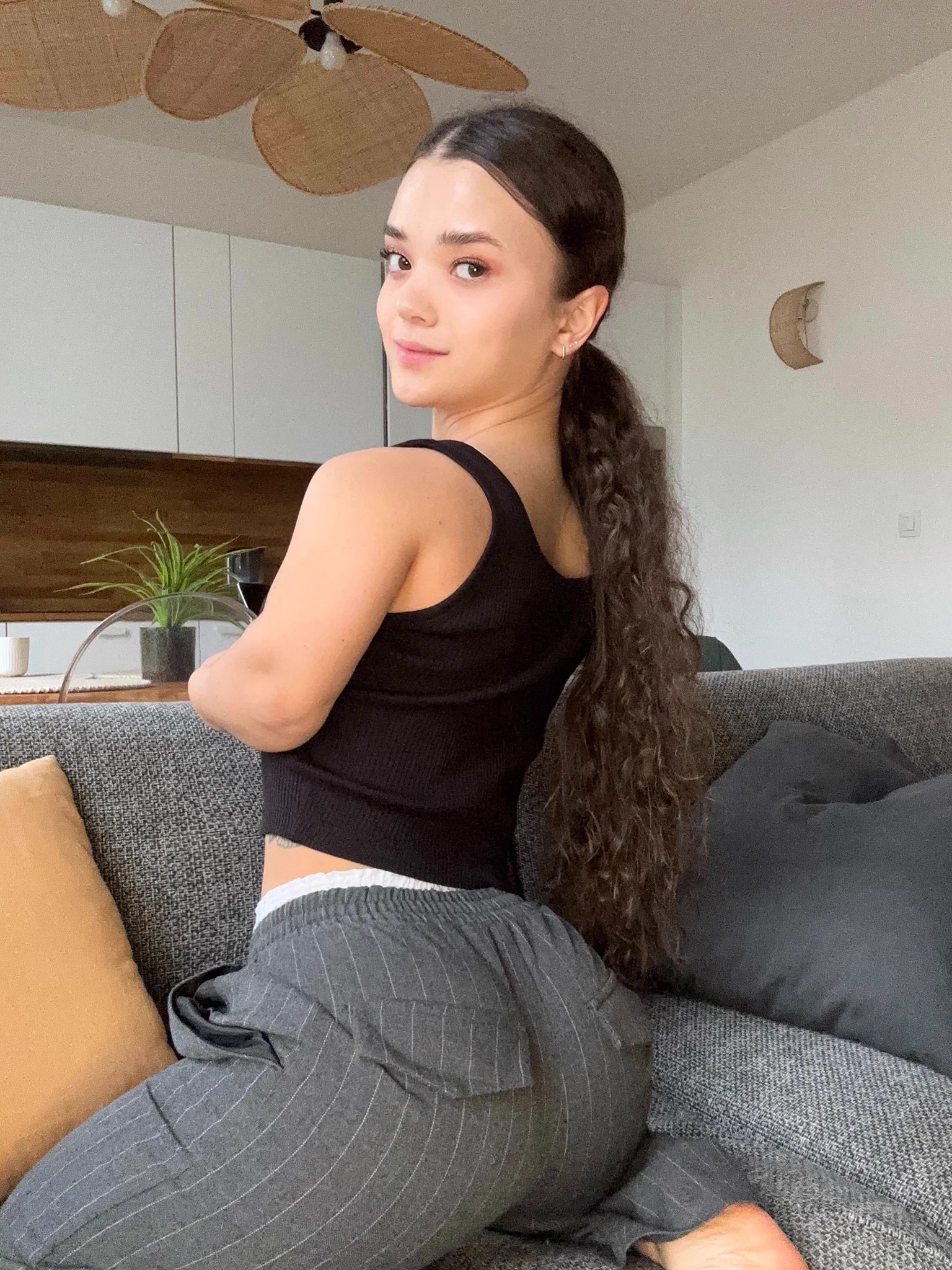If there is 100 comments, I'm gonna take 25% of my clothes off 😏🔥 Are u ready? https://t.co/0uYSOniWaM