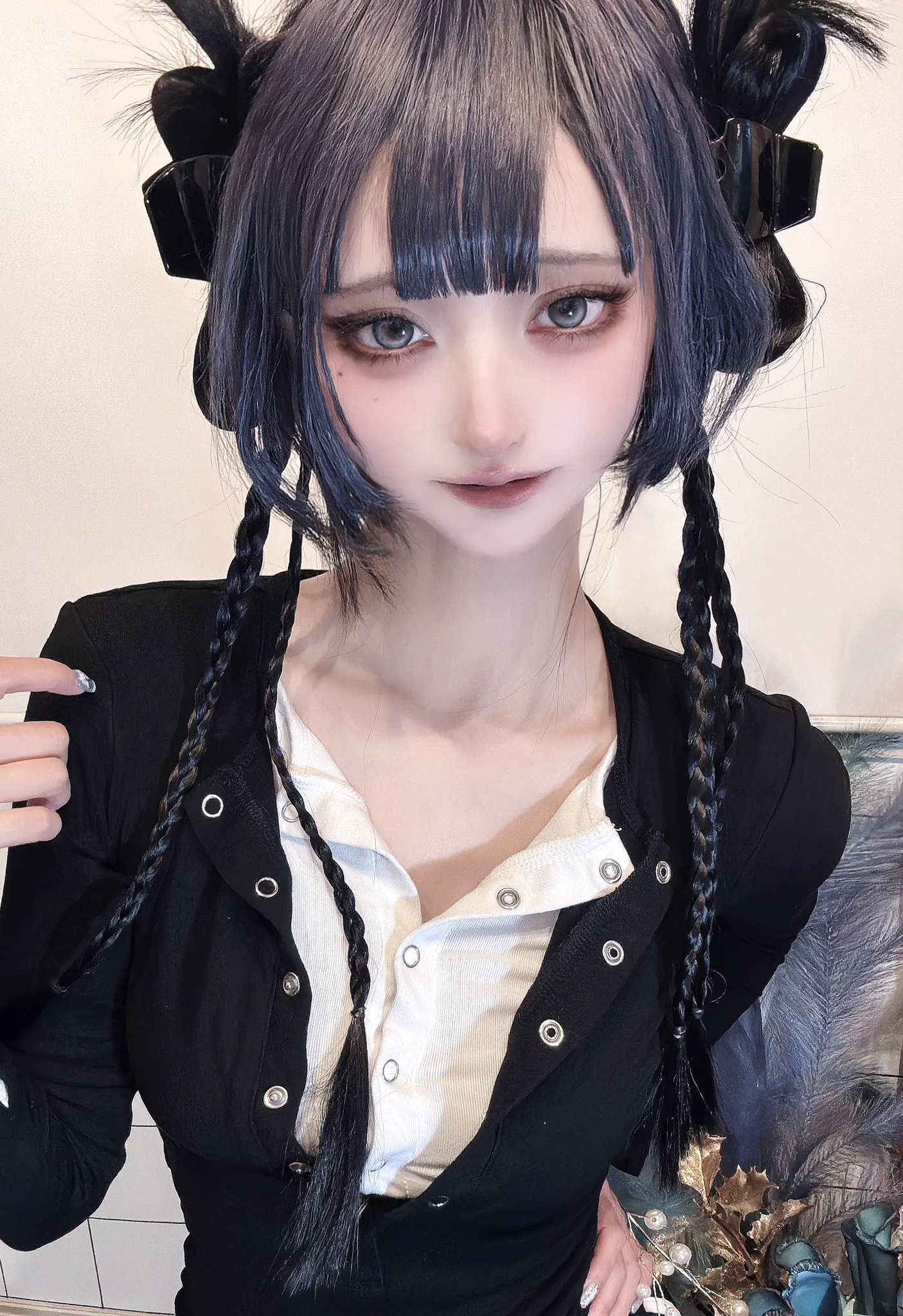 流行りのつり目タレ眉メイク https://t.co/PBQKlBE6eH
