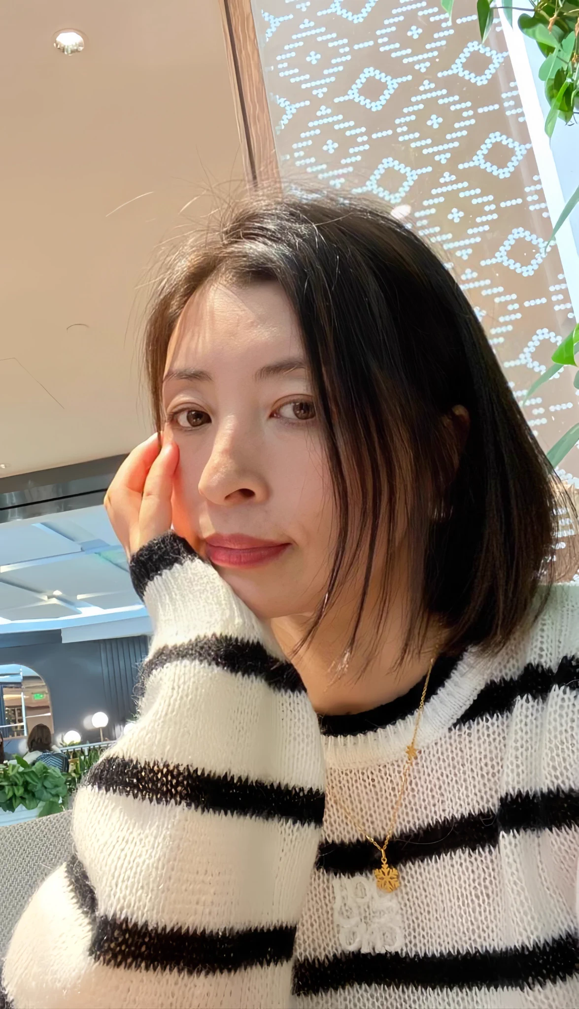 没想到性福来得这么快，他本人虽然也是一眼大叔，但也很有男性魅力🥰他的性能力远比我想象的好，被后入的时候真的巨爽，高潮时忍不住喷出不明液体，不知道是潮吹还是尿液，期待更多这样的大叔前来私信报名～ https://t.co/TS6c9HMLHq